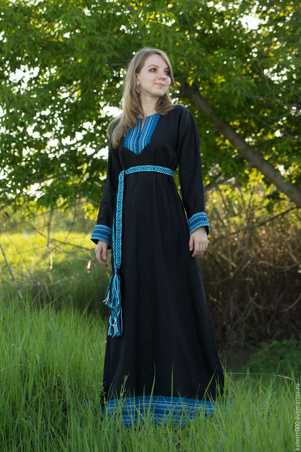Women in Slavic costumes in Nouakchott
